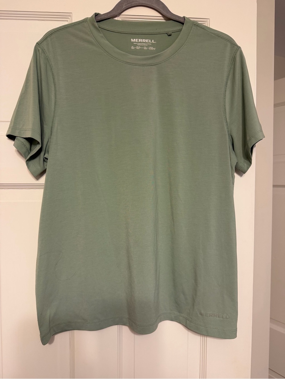 Merrell Women’s Sage Green Crew Neck Tee